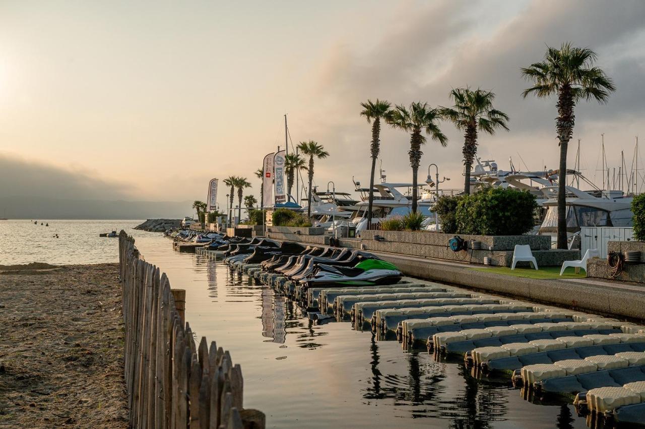 Hotel La Menado Cavalaire-sur-Mer Exterior photo